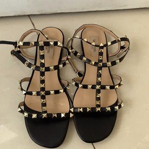 Valentino Sandals Black size 40